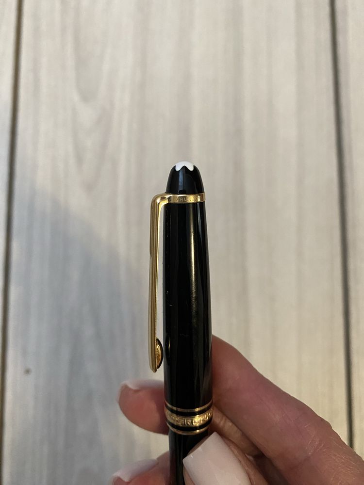 Шариковая ручка Montblanc Meisterstuck Classique