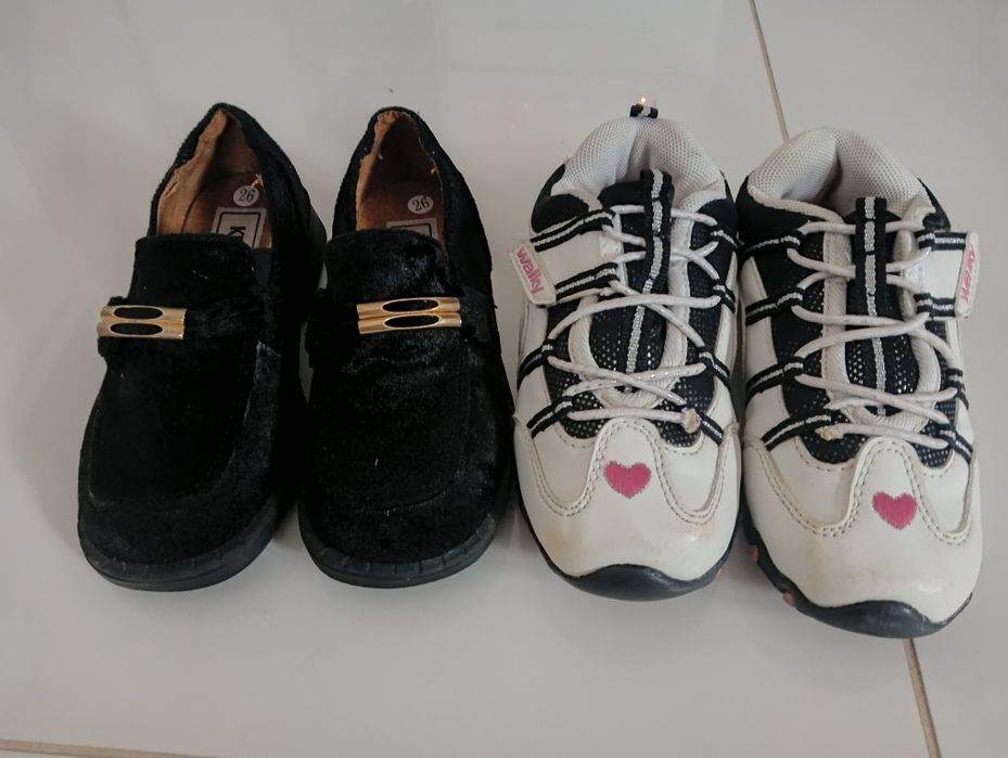 Buciki dziecięce, rozmiar 26 i 27 Cena 14 zl