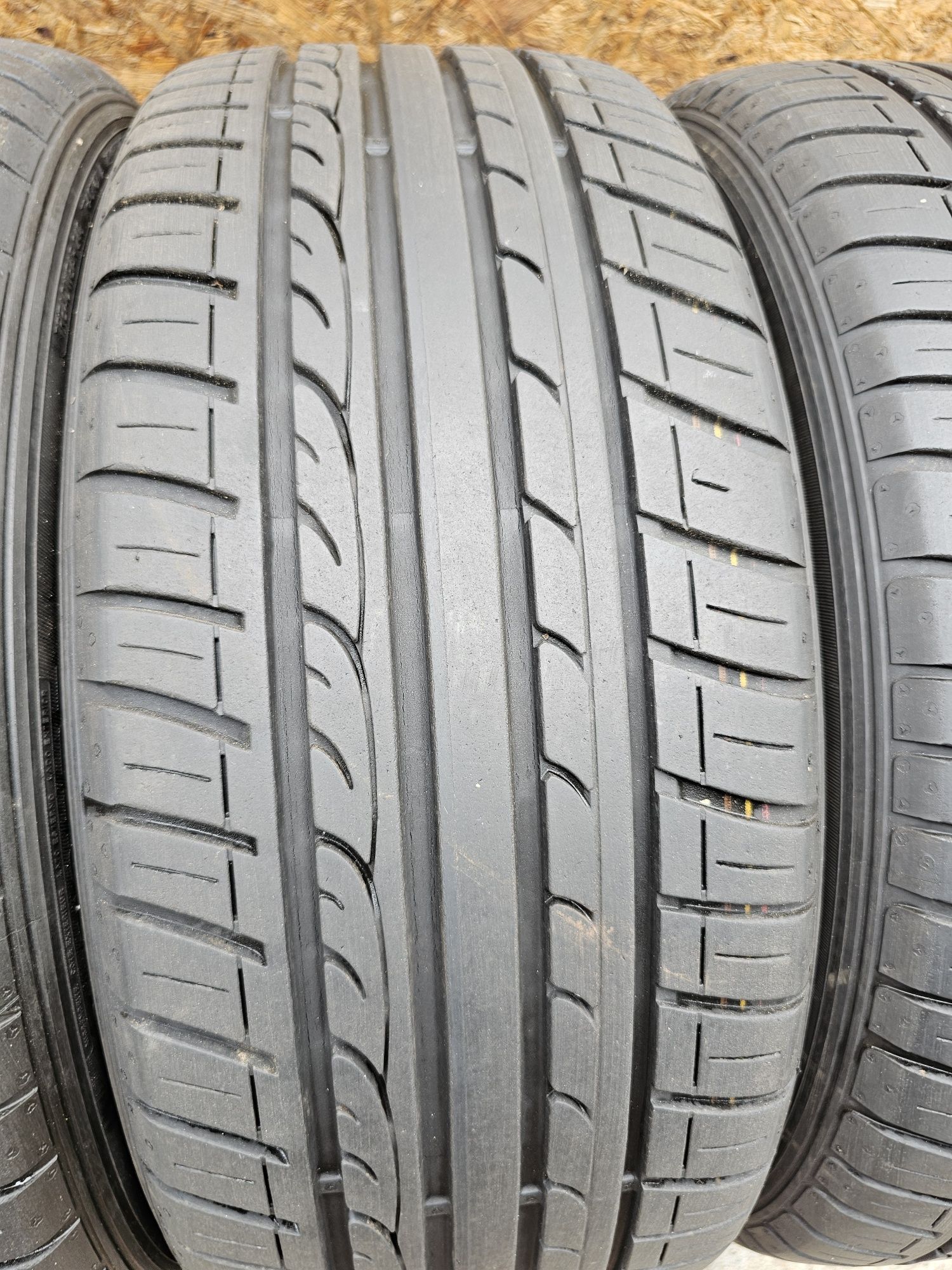 BDB Stan!!  6,4mm. 225/45 r17 Dunlop SP Sport Fastresponse