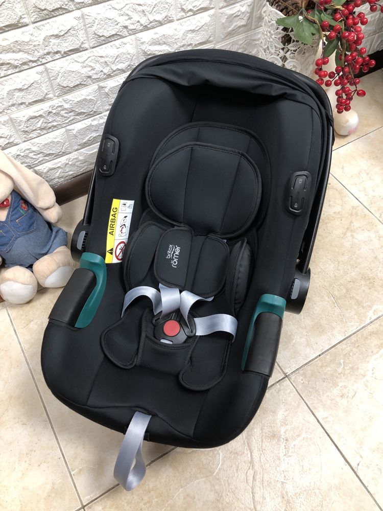 Автокрісло Britax Römer BABY-SAFE iSENSE Група 0+ (0-13 кг) брітакс