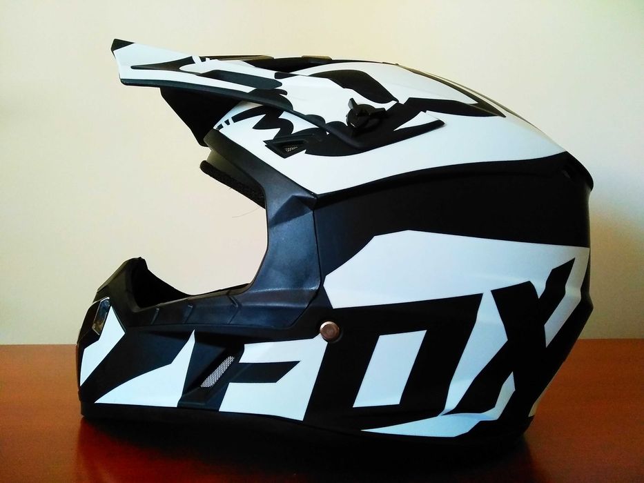 Capacete BTT/Motocross NOVO