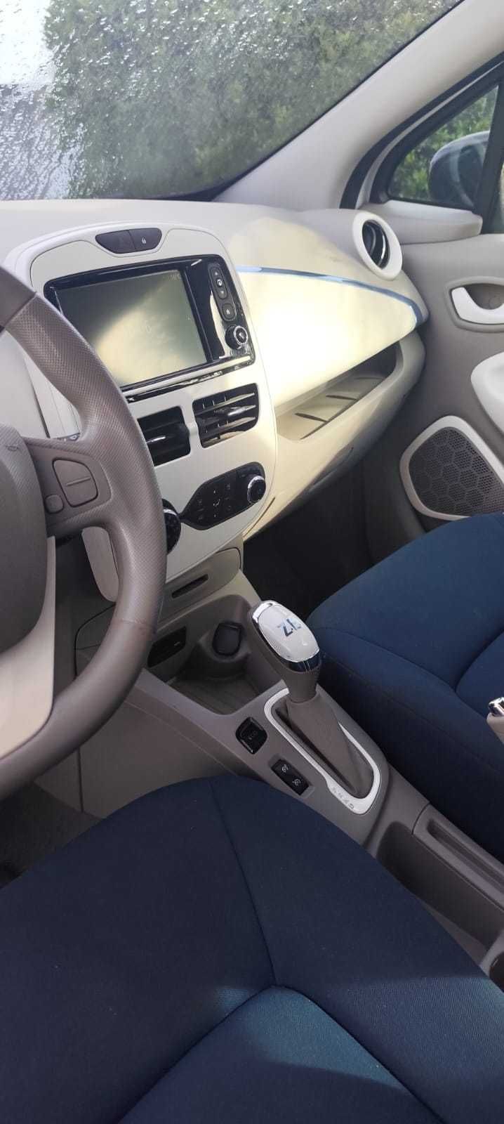RENAULT Zoe com bateria própria