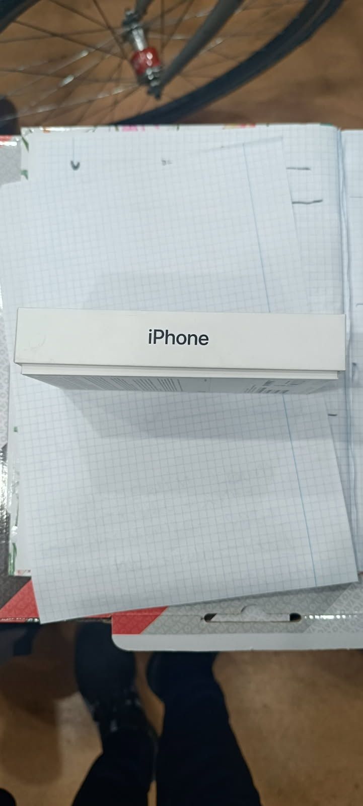 Pudełko do iphone