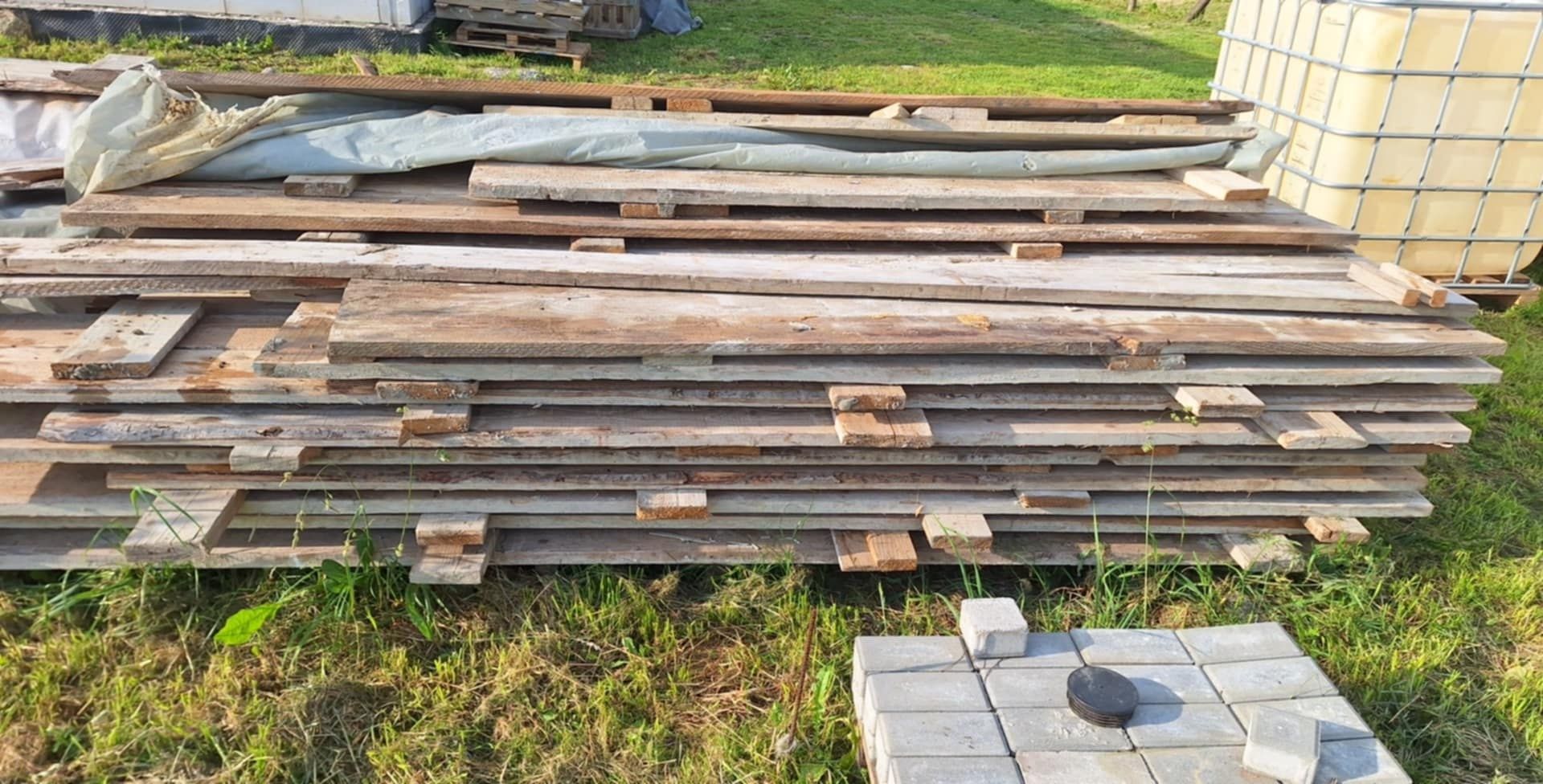 Blaty budowlane i gratis stemple