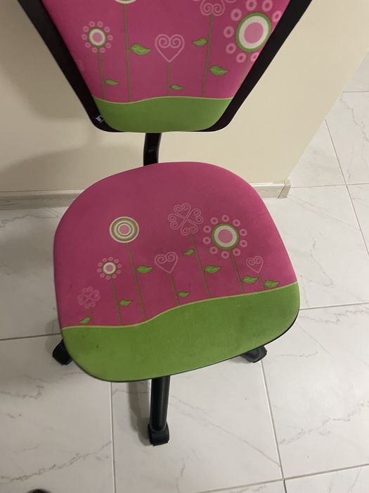 Крісло дитяче для дівчики на колесах
