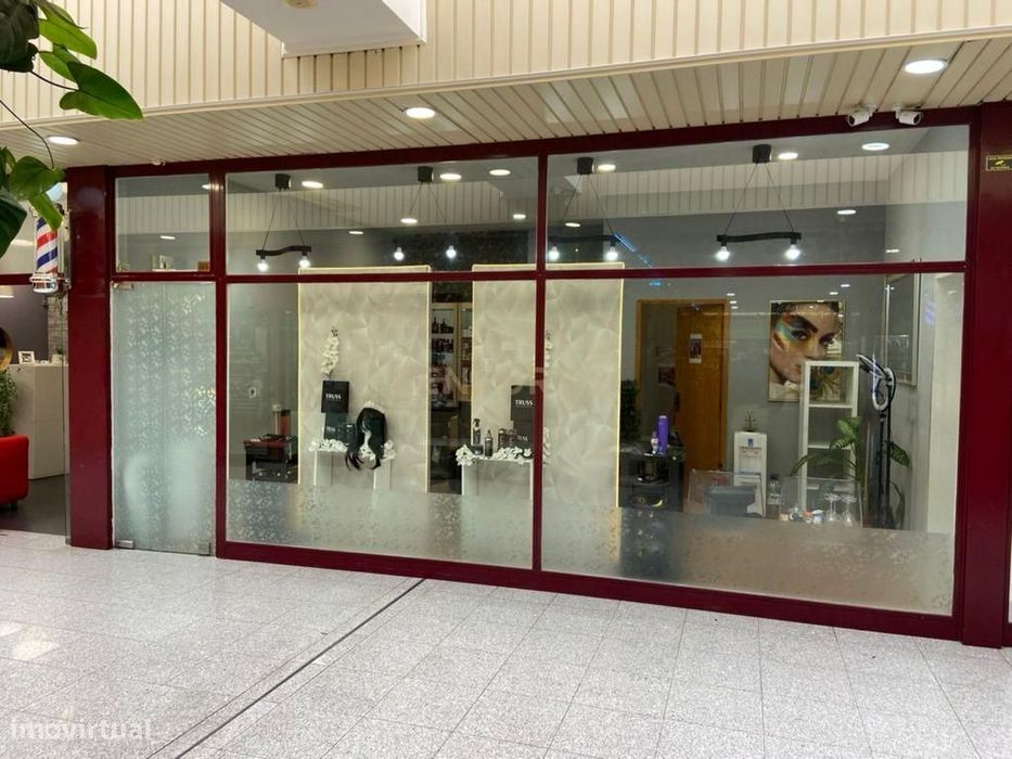 Loja no Centro Comercial de São Marcos – Agualva-Cacém