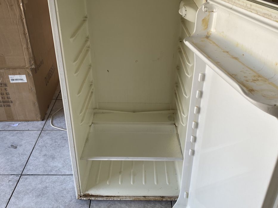 Frigorifico Zanussi 1,60 m a funcionar normalmente