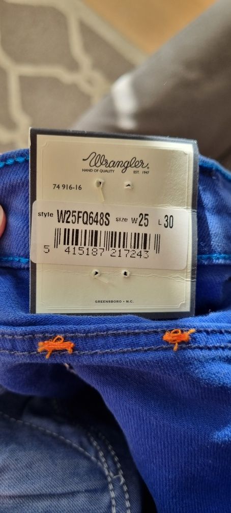 Spodnie Wrangler nowe z metką W25 L30