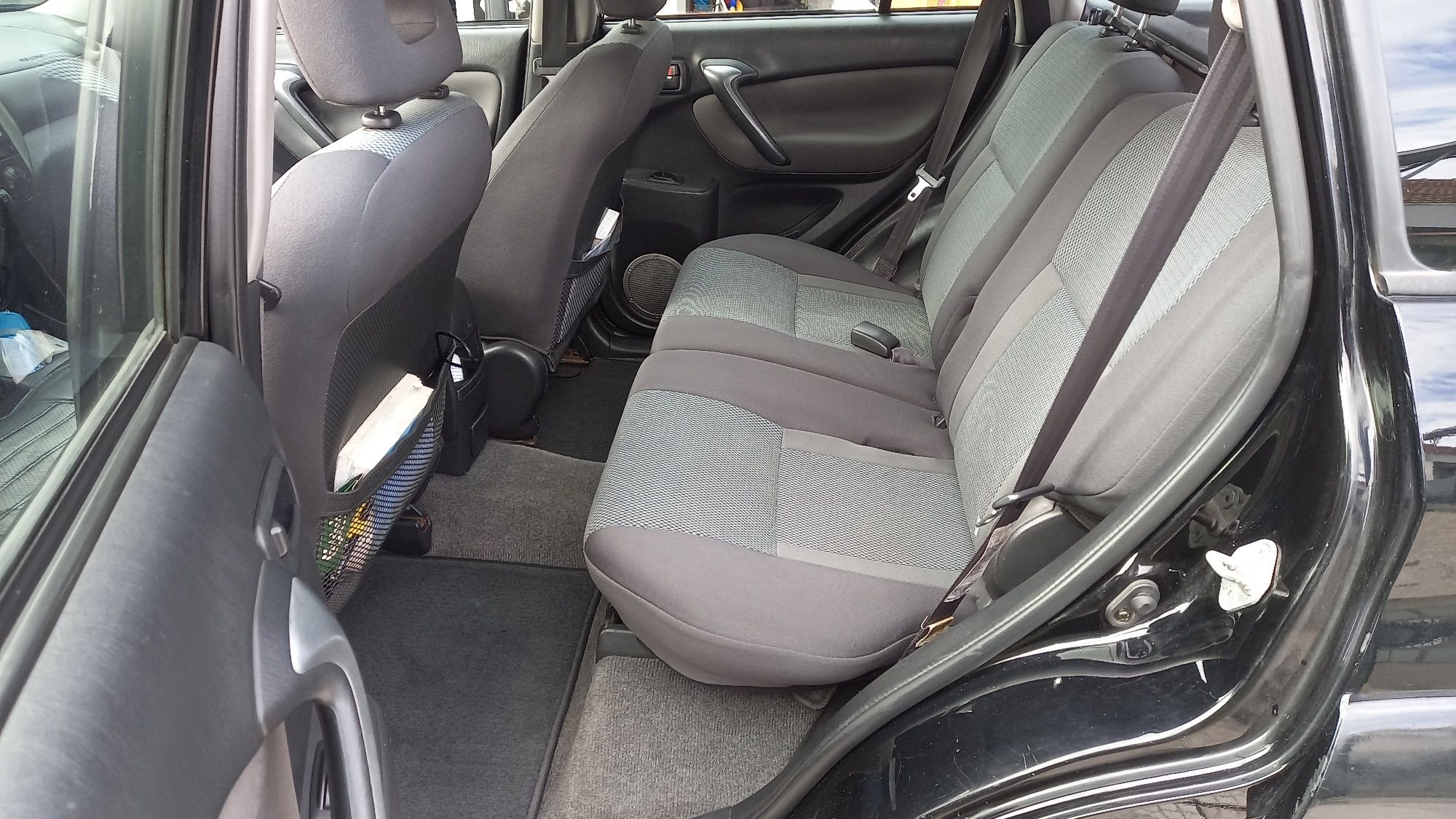 Rav4 2003 D4D 116cv