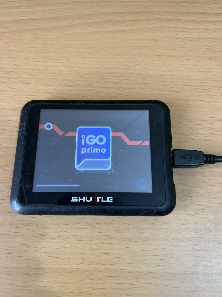GPS навигатор Shuttle PNA-3525 работает без интернета