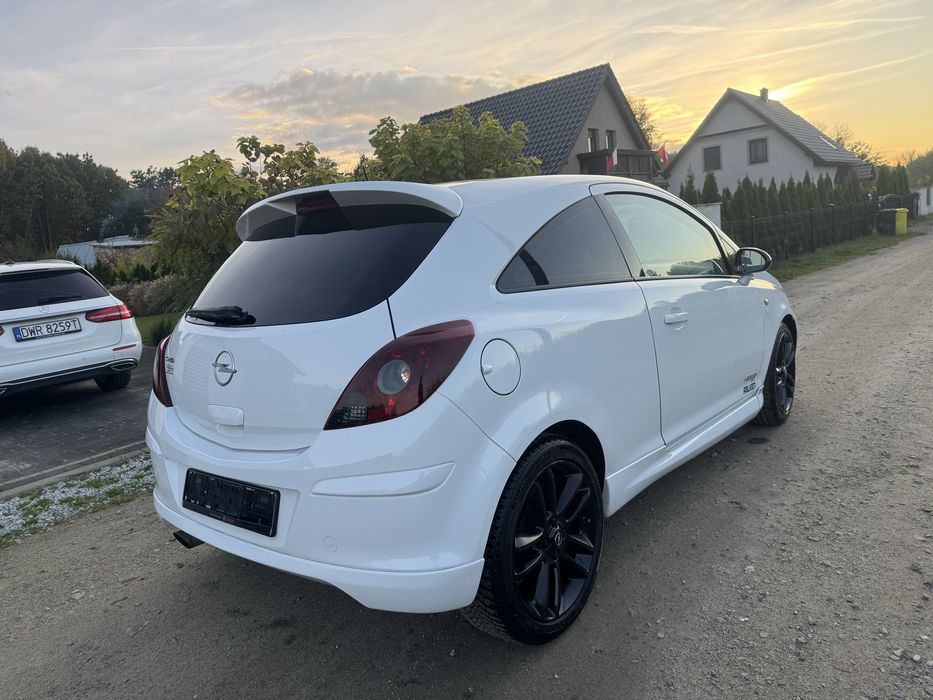 Opel Corsa 1.4 benzyna limited edition