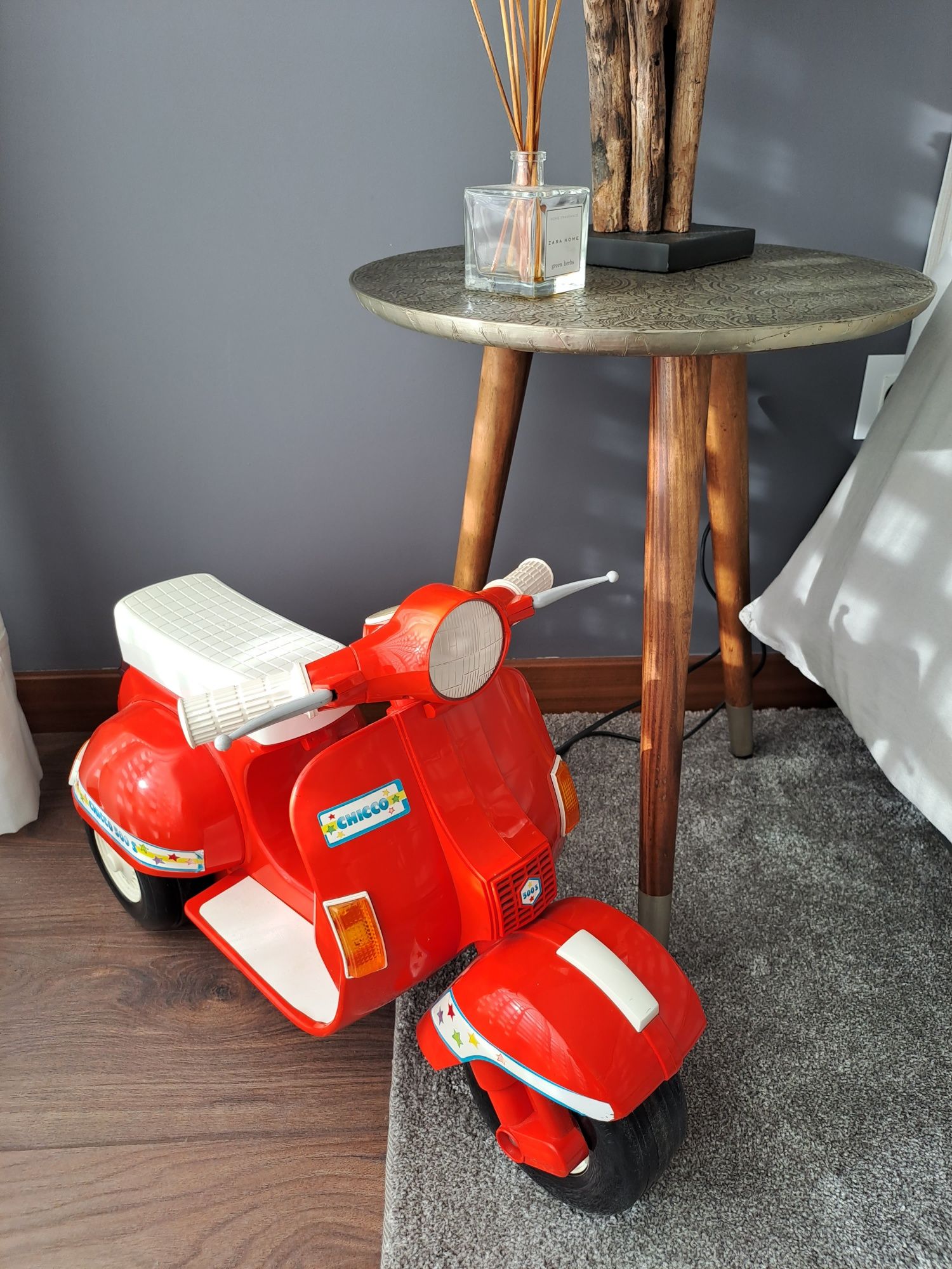 Brinquedo Chicco VESPA 500 S - RARO!