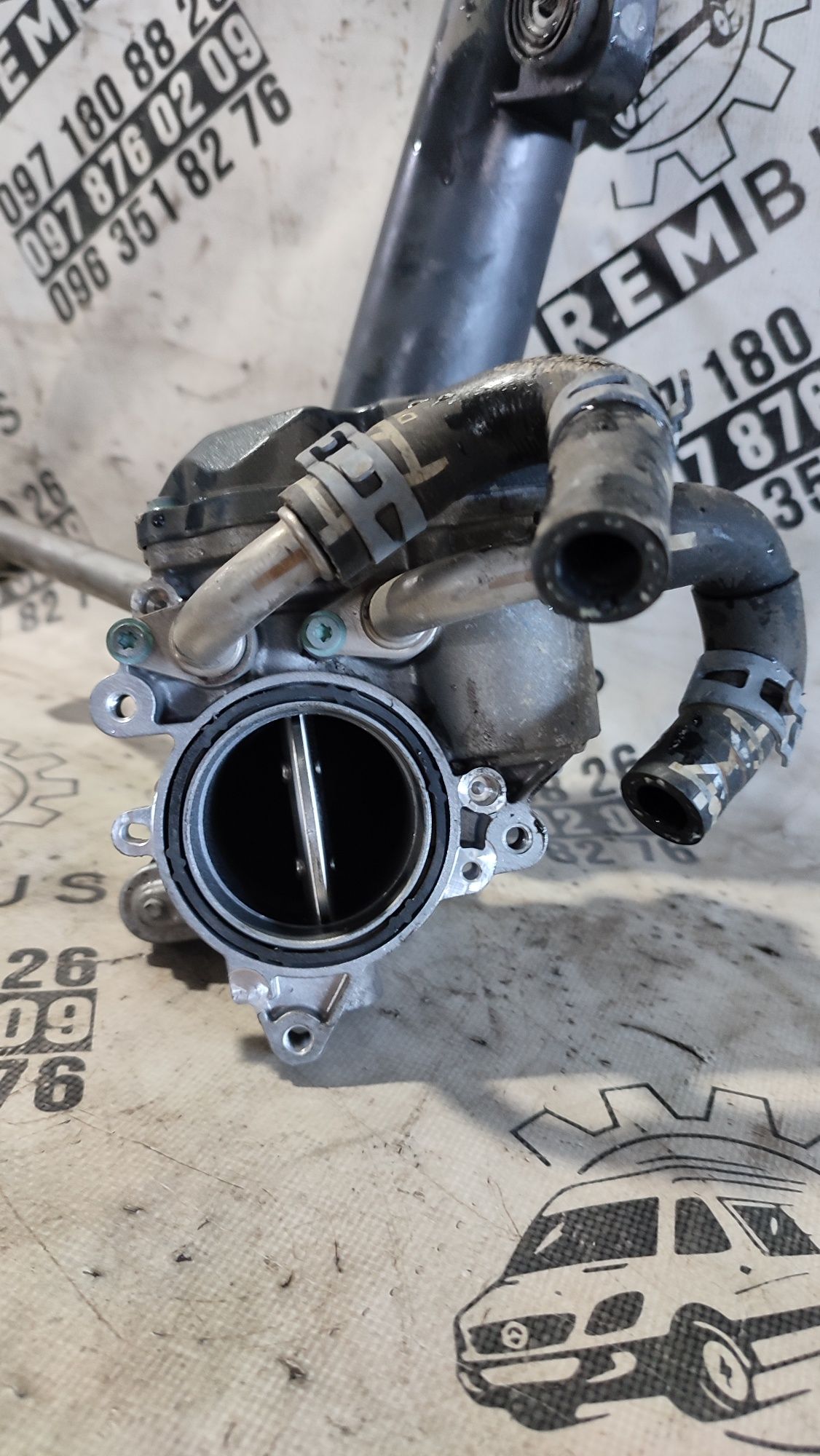 Дросельна заслонка VAG 1.6 2.0 04L128059T