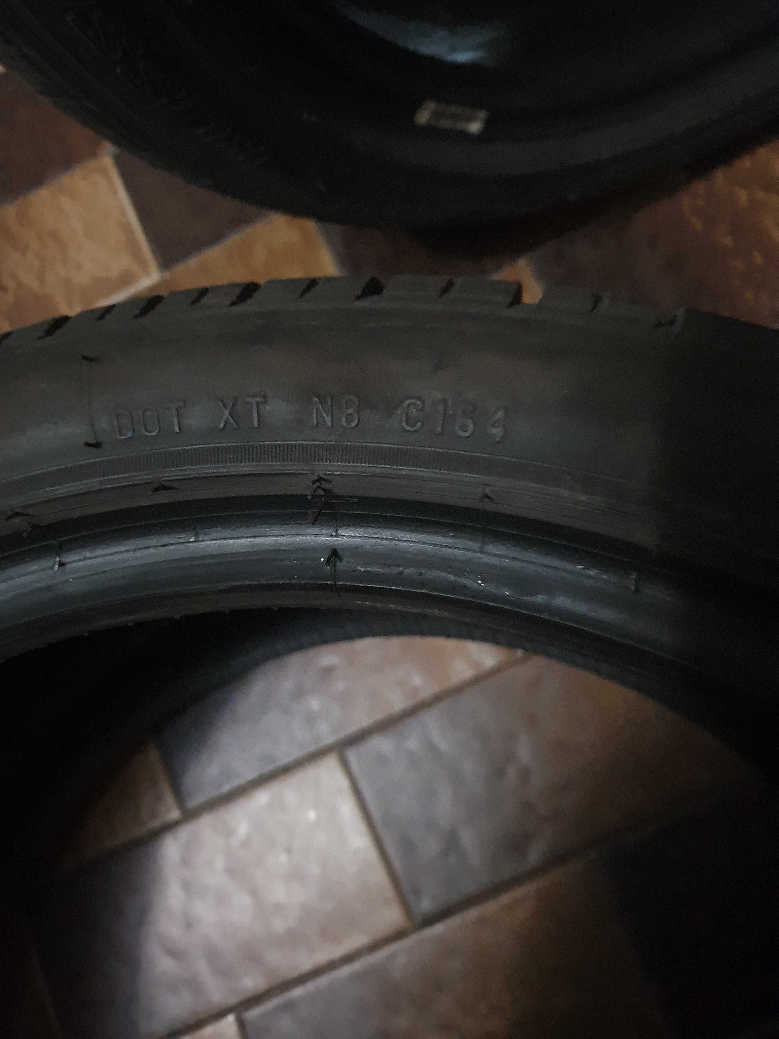 Pneus 285/30/18 Pirelli P Zero Rosso