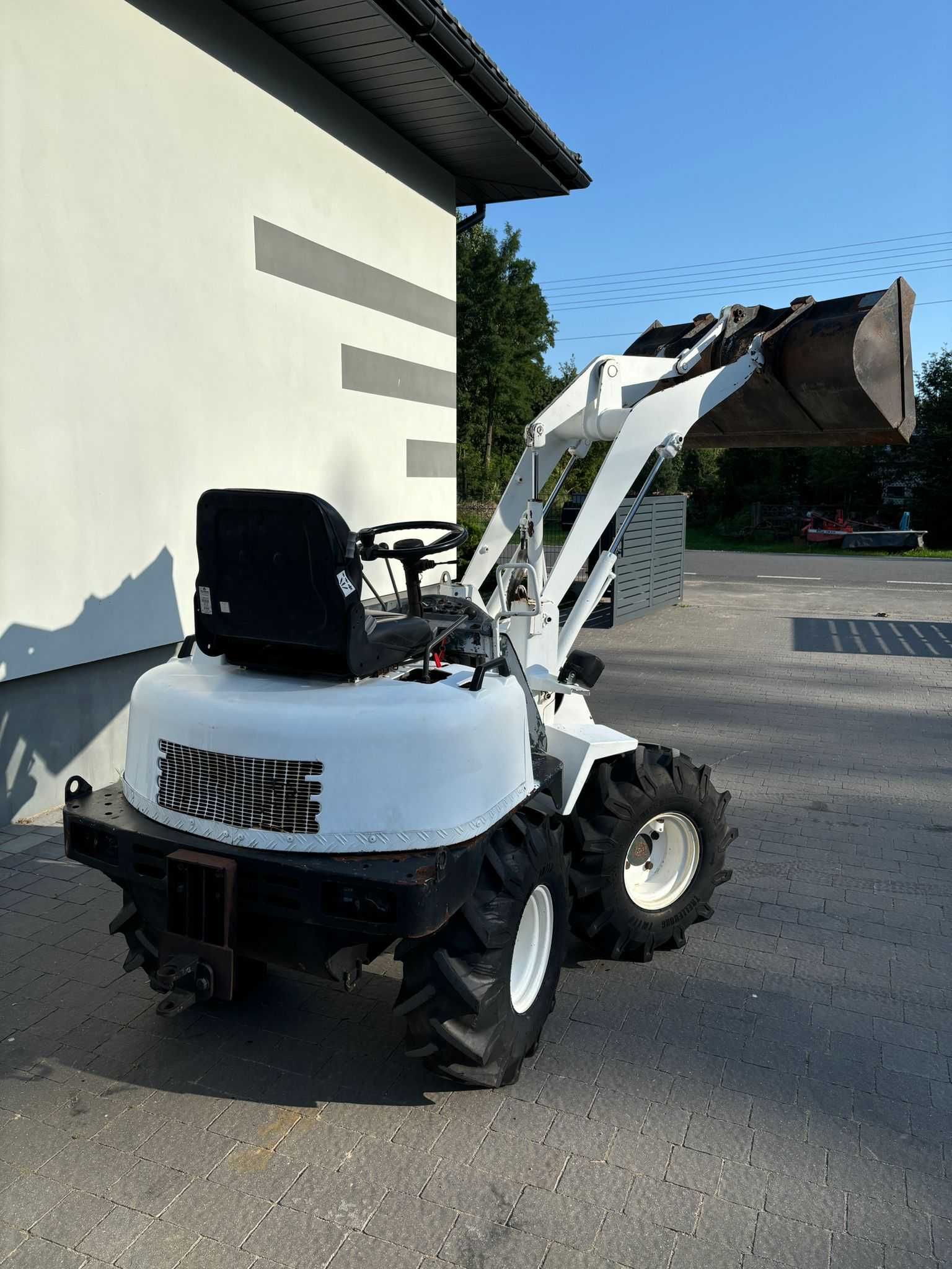 Ładowarka kołowa Yanmar V1-1 Hydro 4x4 3-cyl Diesel