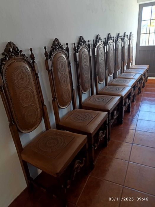 Cadeiras estilo antigo madeira maciça