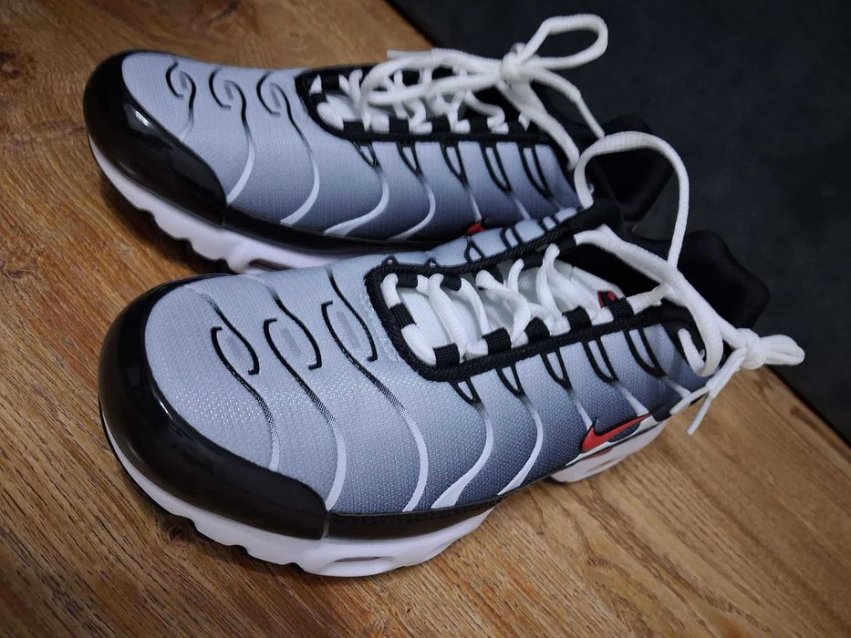 Air Max TN Black/Red/White R.42