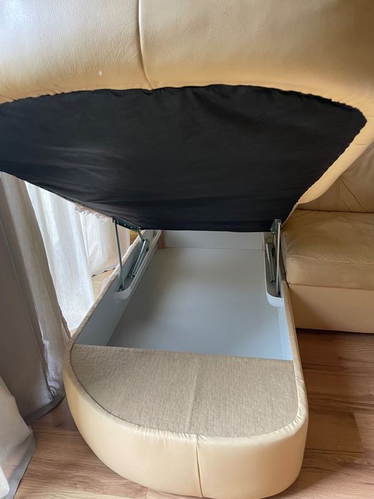 Narożnik ze skóry + puf