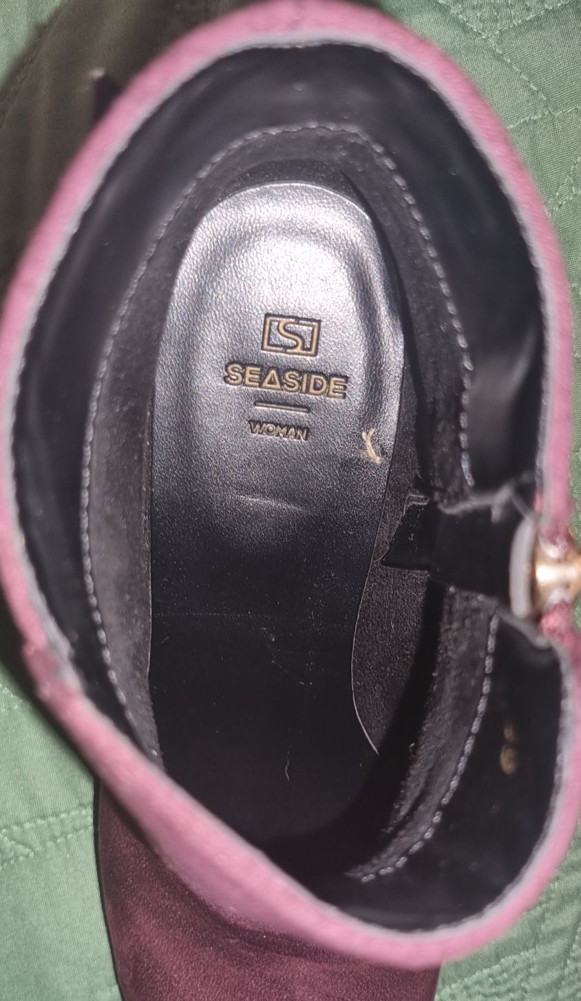 Vendo botas da Seaside como novas nunca foram usadas ..