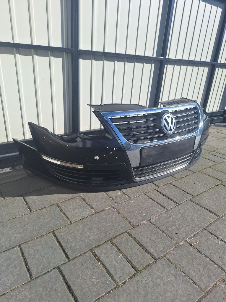 Zderzak przód przedni VW Passat b6 rok 09 kod lak LC9X