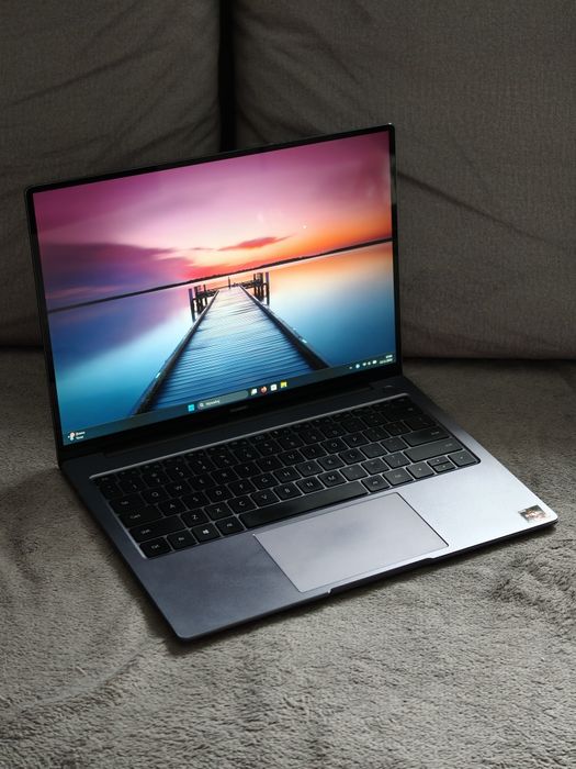 Huawei MateBook 14 R5-4600H/8GB/512/Win101 Ideał !