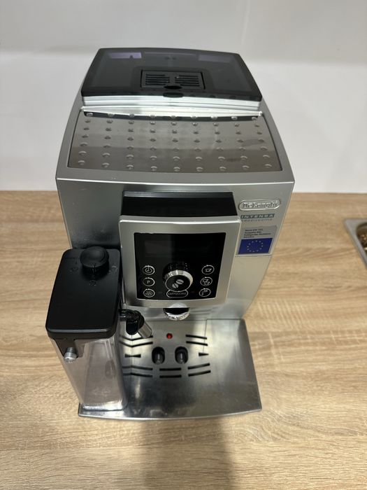 Кавомашина DeLonghi Cappuccino ECAM23