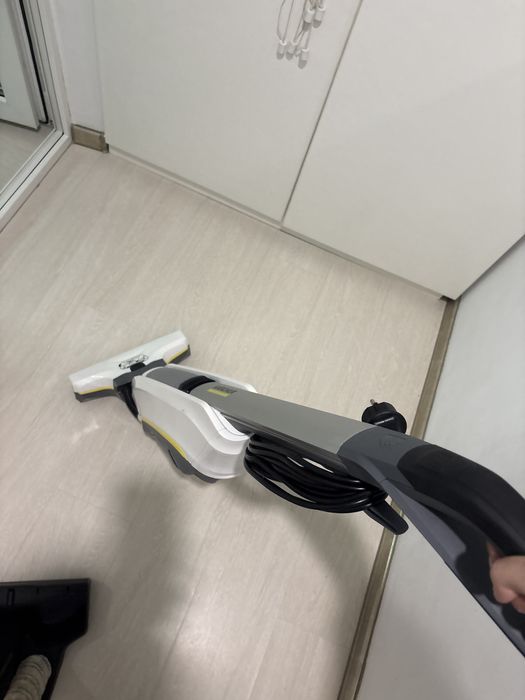 Миючий пилосос Karcher FC 5 преміум безмішковий