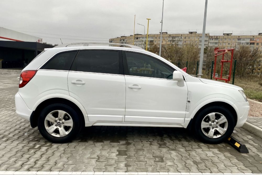Opel Antara 2010 2,0 дизель 4х4