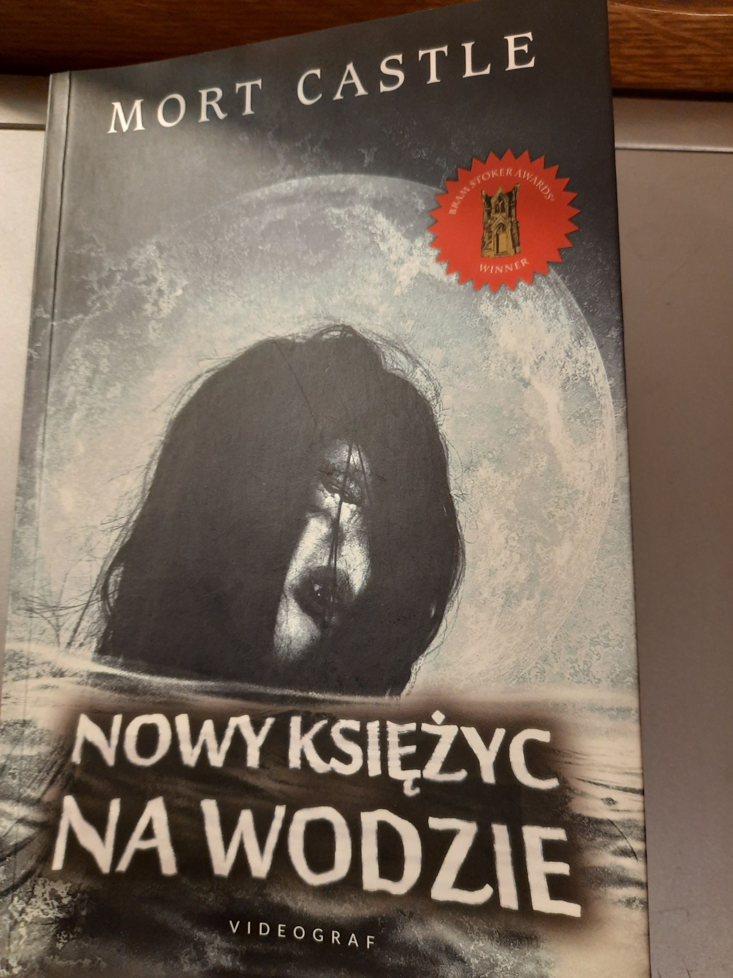 Mort Castle - Nowy Księżyc na wodzie.