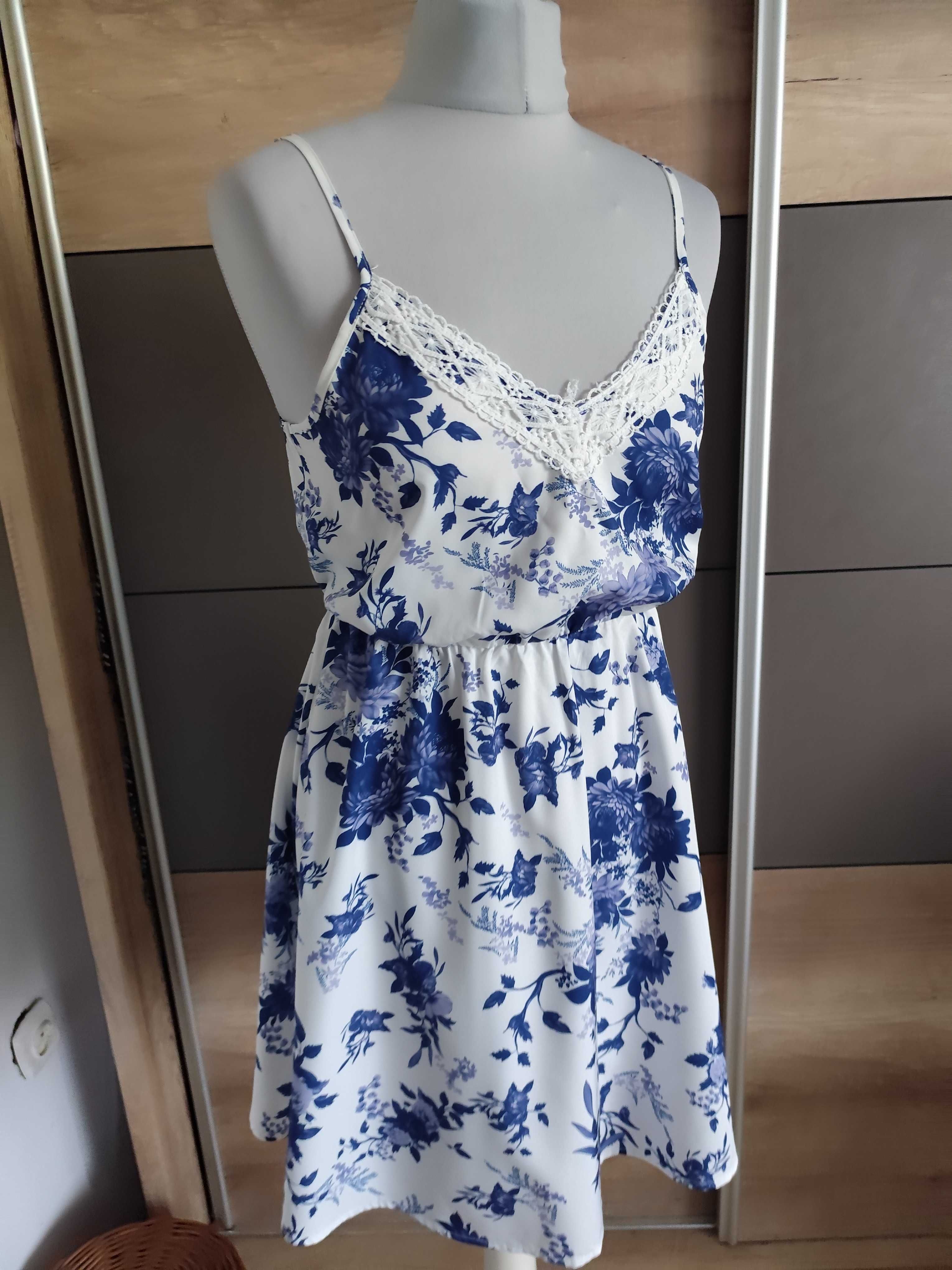 Biało sukienka w kwiaty r.36