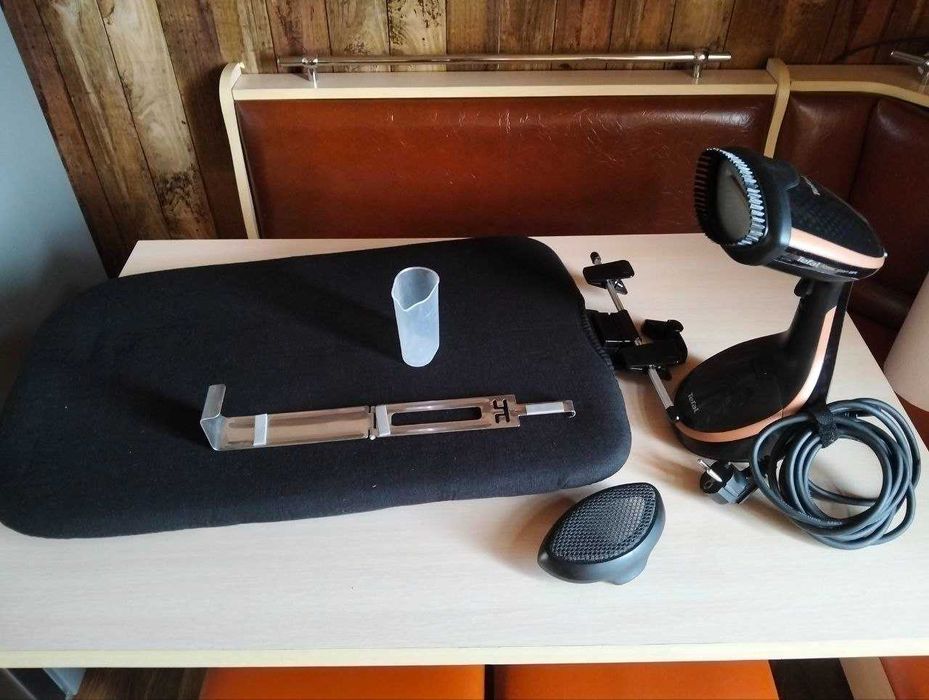 відпарювач для одягу Tefal