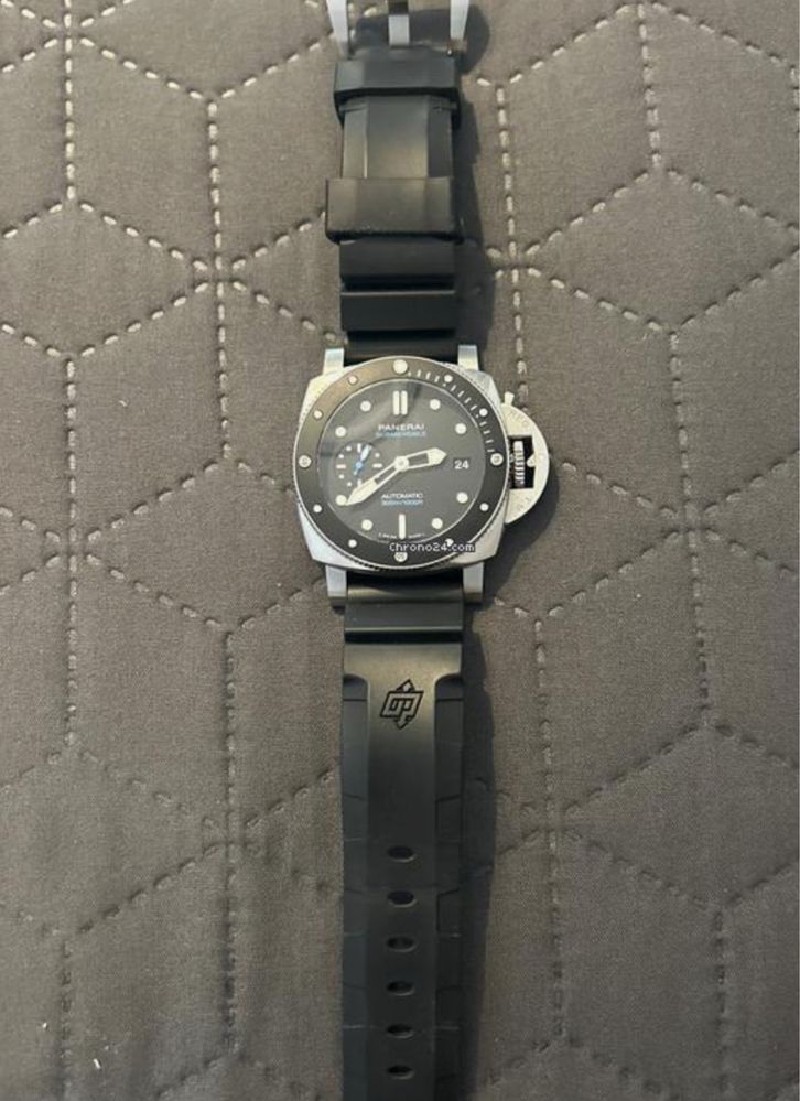 Panerai submersible pam00683