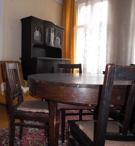 Meble antyczne kredens, stół biblioteczka komplet