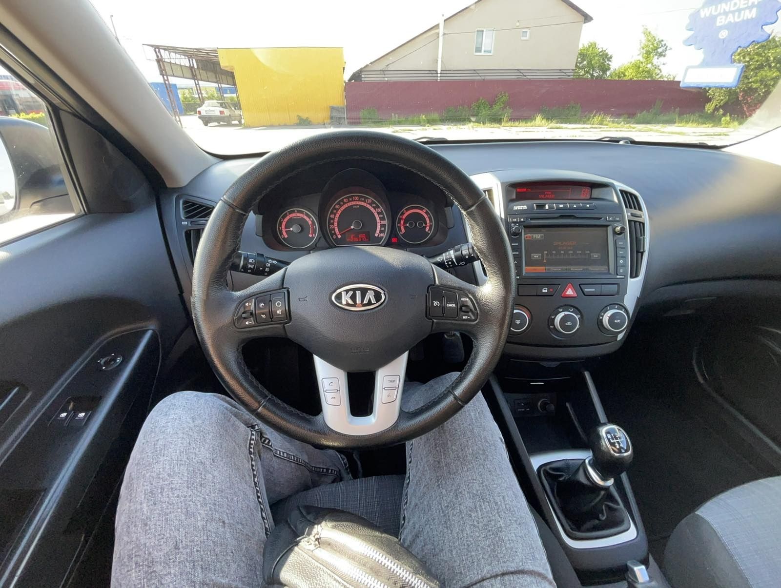 Автомобіль KIA SEED