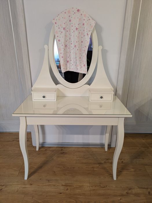 Toaletka Ikea Hemnes