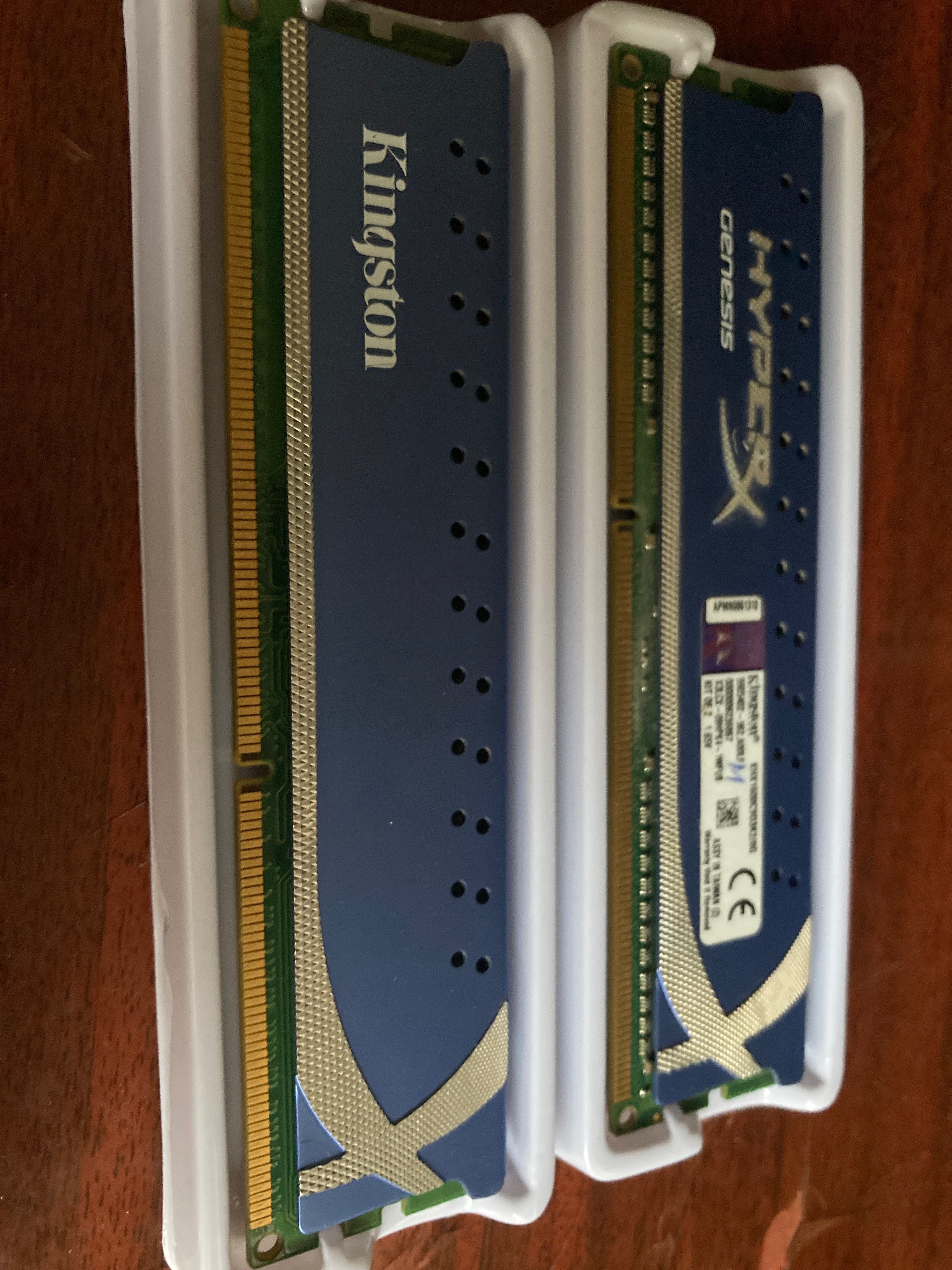 Оперативная память Kingston Fury HyperX 2*4 GB DDR3