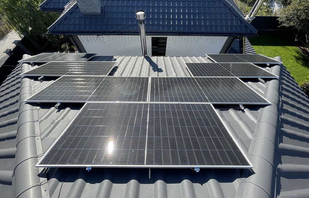 Сонячна станція СЕС монтаж сонячних панелей станцій iнвертора Deye