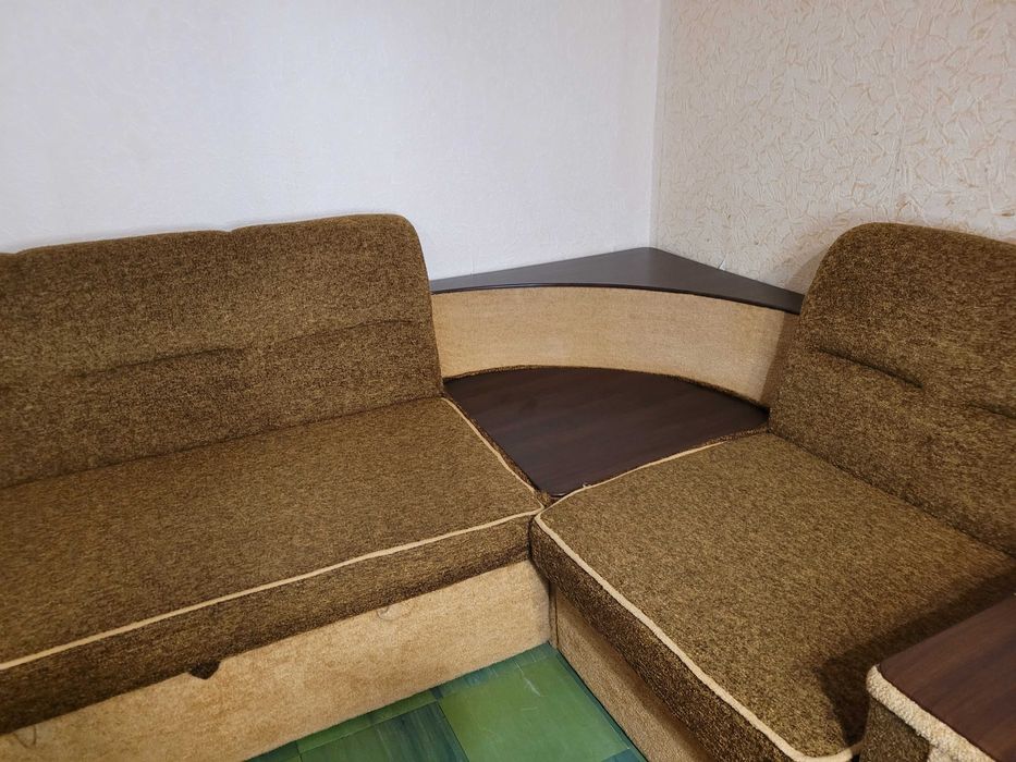 Продам диван угловий