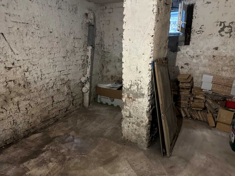 Opróżnianie mieszkań piwnic garaży domów rozbiórka wywóz mebli śmieci