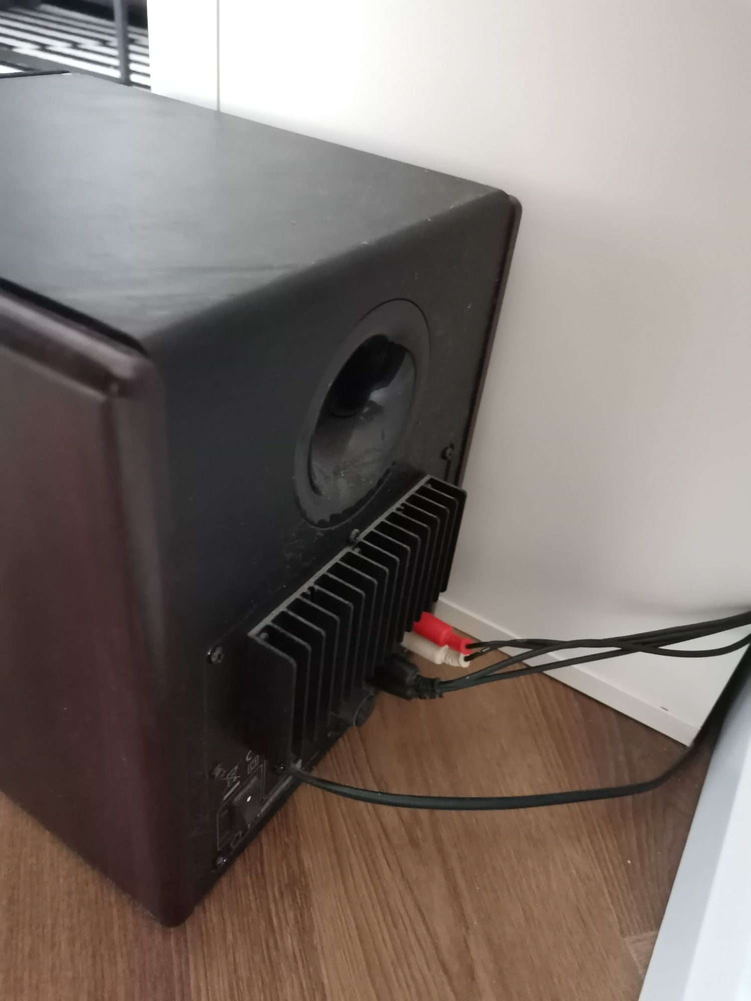 Głośniki Microlab FC330 wersja 2.1 subwoofer 40W