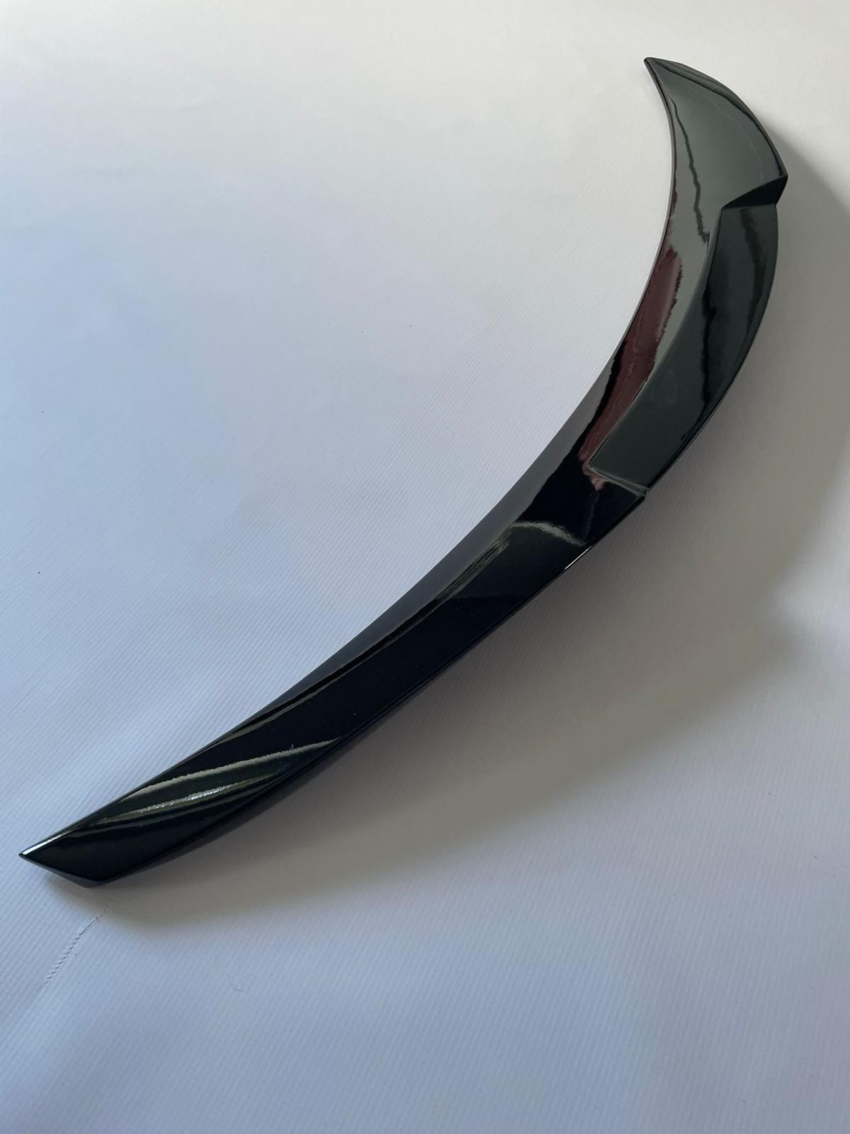 BMW F36 Lotka Dokładka Spoiler M4 -Look czarny połysk