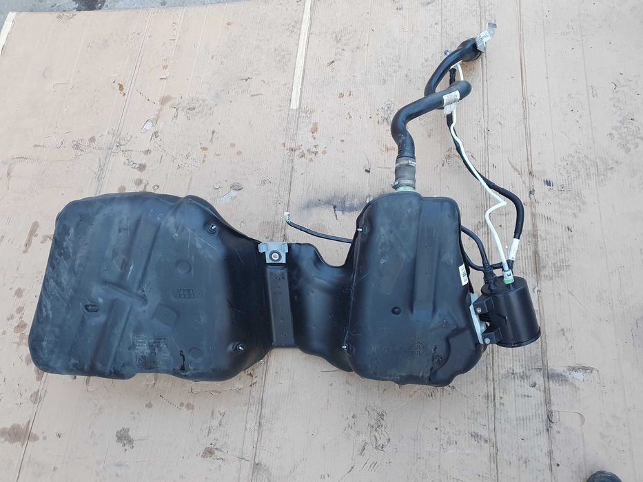 Zbiornik Paliwa Bak z Pompkami bmw m4 f82 m3 f80