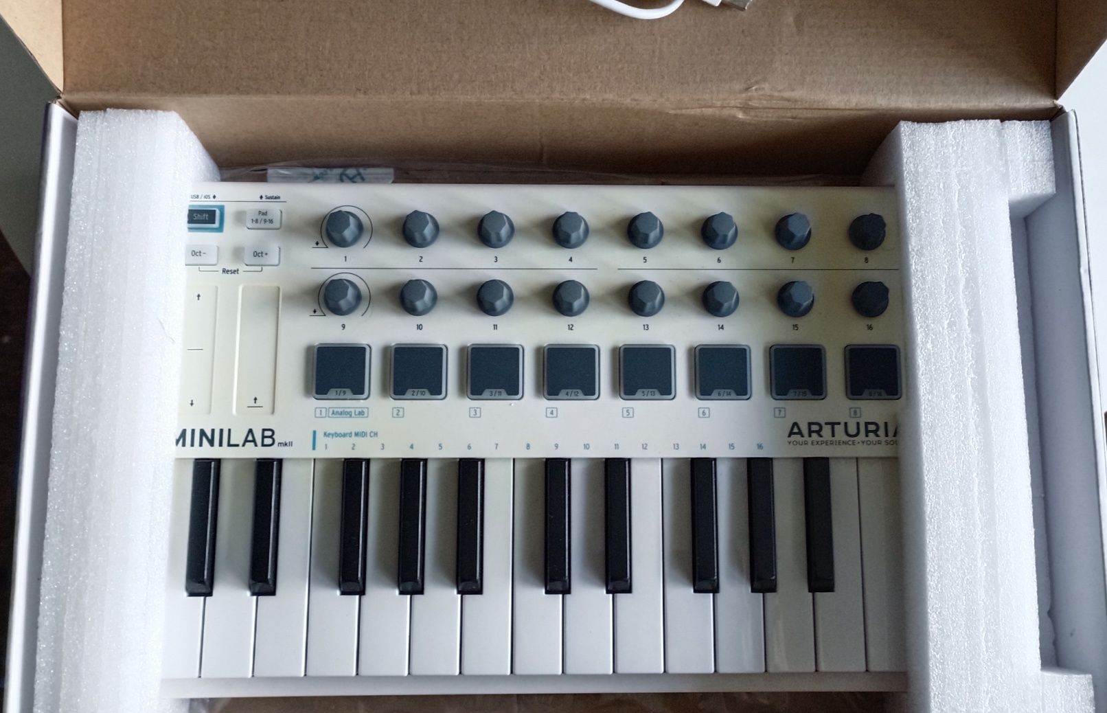 Kontroler MIDI Arturia Minilab Mk II