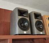 JBL HDI 1600 szary dąb, z ekspozycji