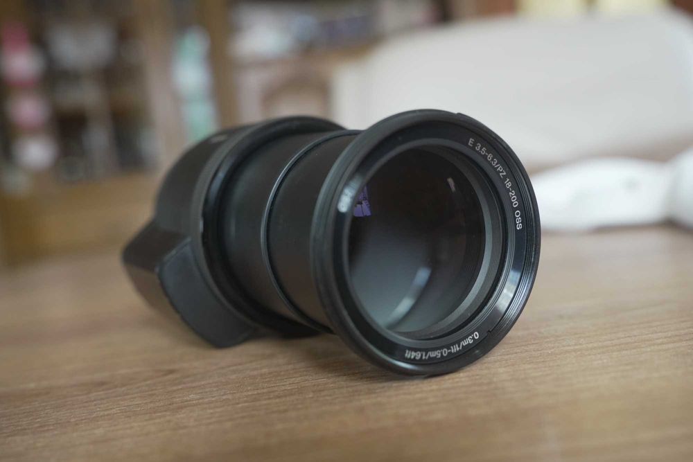 Obiektyw SONY E SELP18200 3.5-6.3/18-200 OSS Power Zoom APS-C