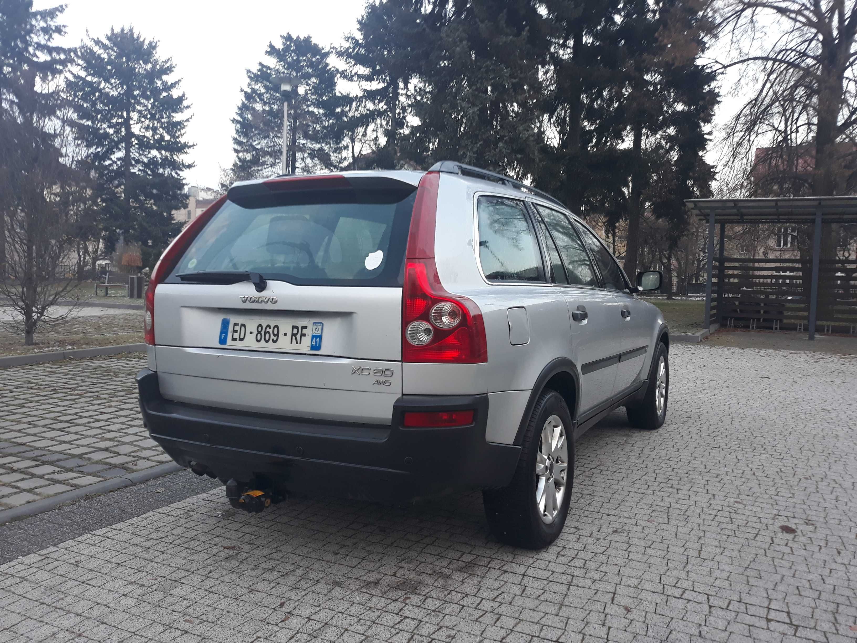 Volvo XC90 7 os 4x4 2.5T 210km w NAJBOGATSZEJ wersji WYPOSAŻENIA navi