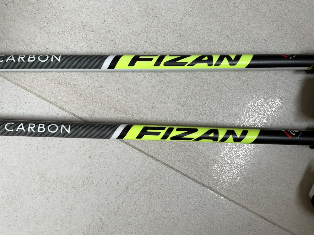 Kijki do nordic walking Fizan Carbon Race 115 cm