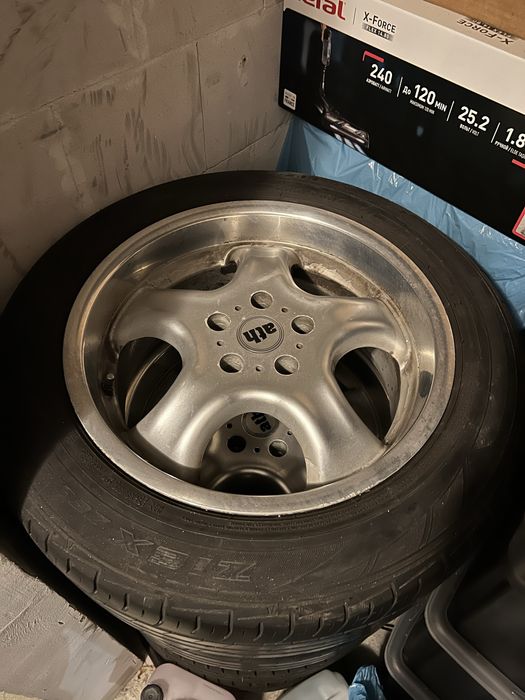 Felgi Kola r17 5x114,3 opony  lato 225/55/17