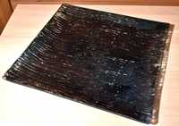 Talerz szklany, kwadratowy (malowany od spodu na czarno) - patera