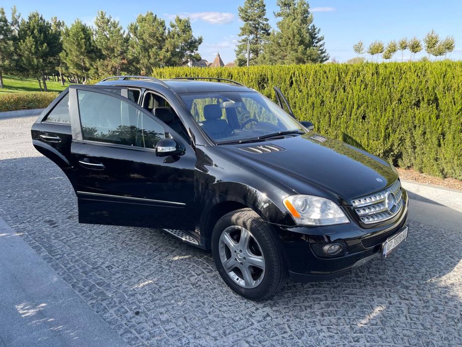 Mercedes-Benz ML350 срочно в связи с выездом